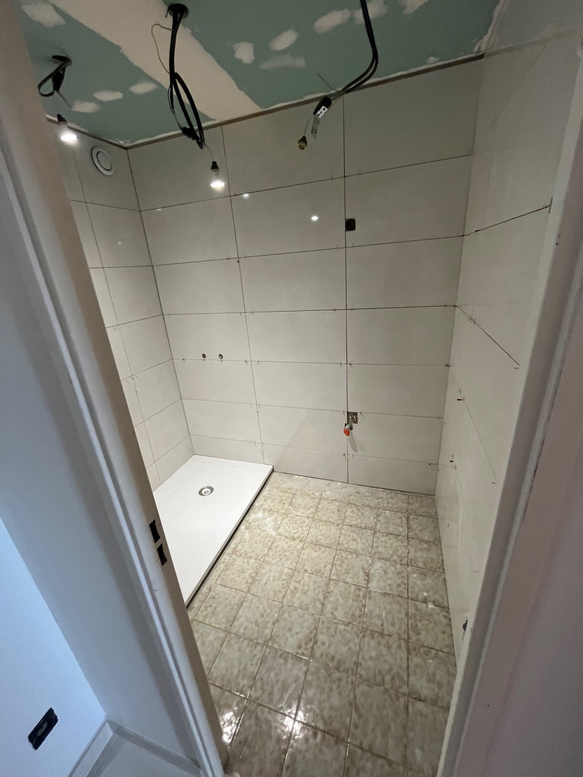 Besoin d’un artisan pour rénover votre salle de bain sur la Seyne Sur Mer dans le Var ?