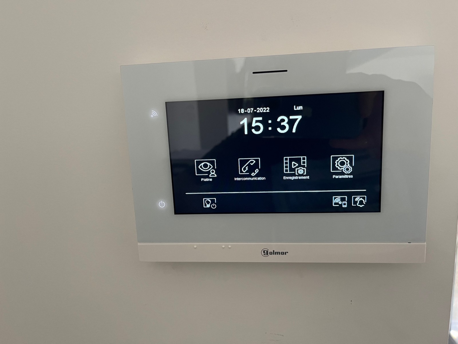 Pose d'un kit visiophone à Sanary Sur Mer (Var)