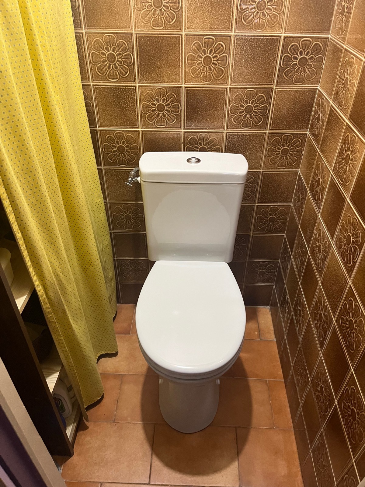 Pose d'un WC PMR surélevé