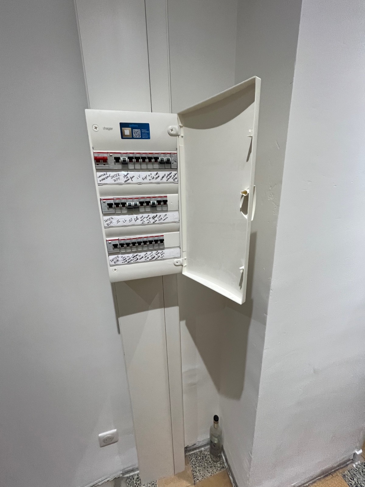 Remise aux normes tableau electrique à Six four les plages dans le Var 83