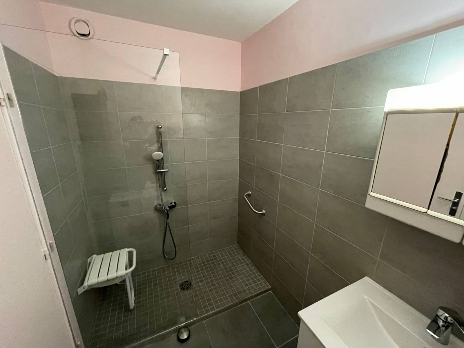 DOUCHE PMR ACCESSIBILITE 