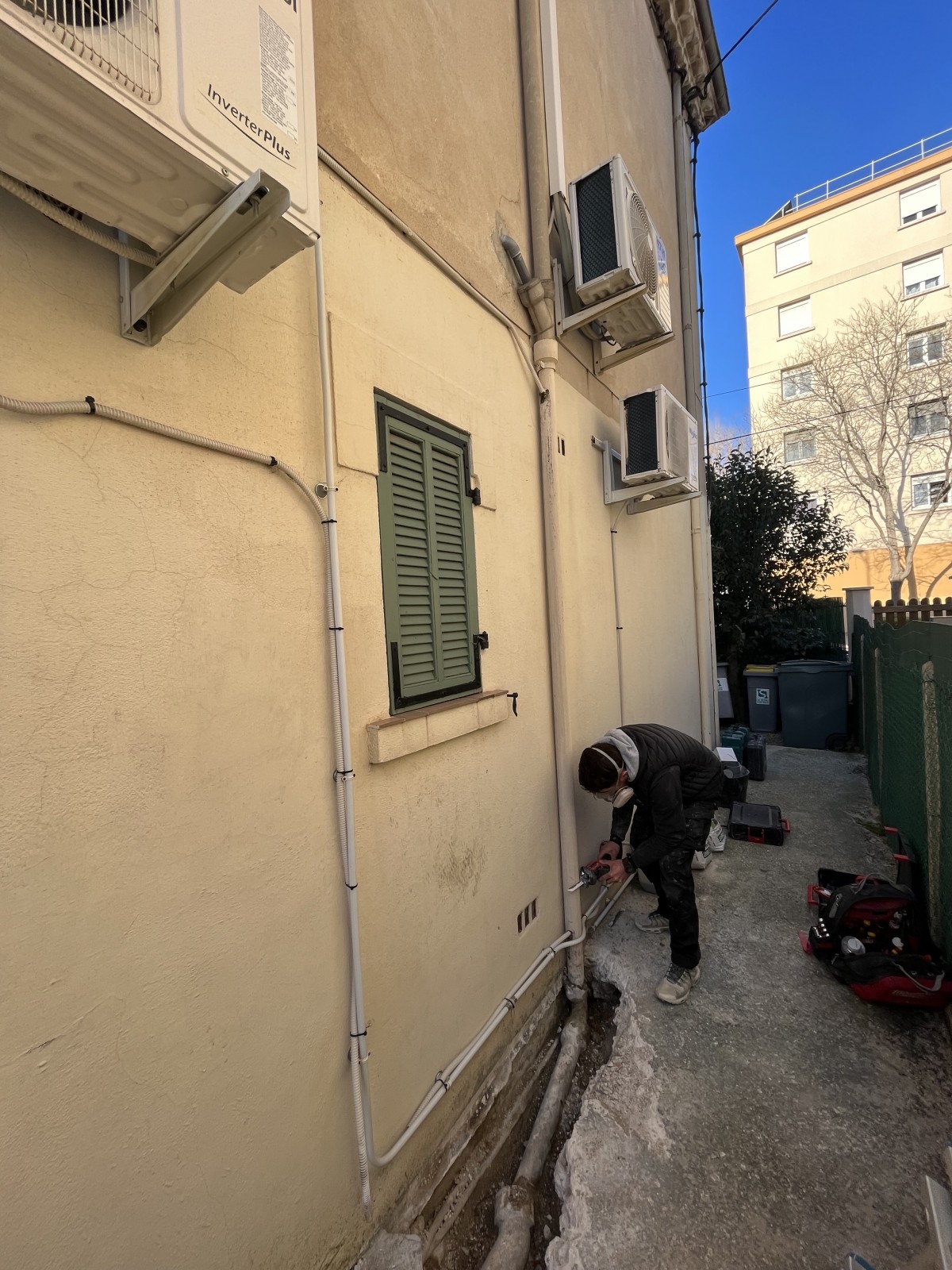 Artisan Plombier qualifié pour la rénovation des évacuation des eaux usées sur la Seyne Sur Mer et ses alentours