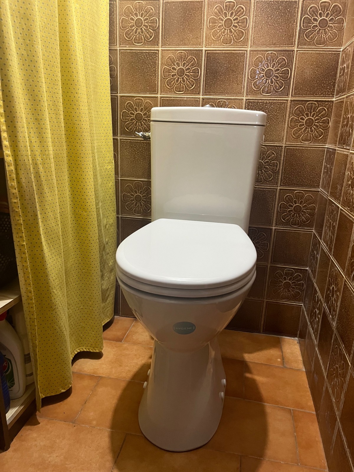 Artisan plombier qualifié et agréé pour la pose d’un WC PMR sur Toulon et ses alentours