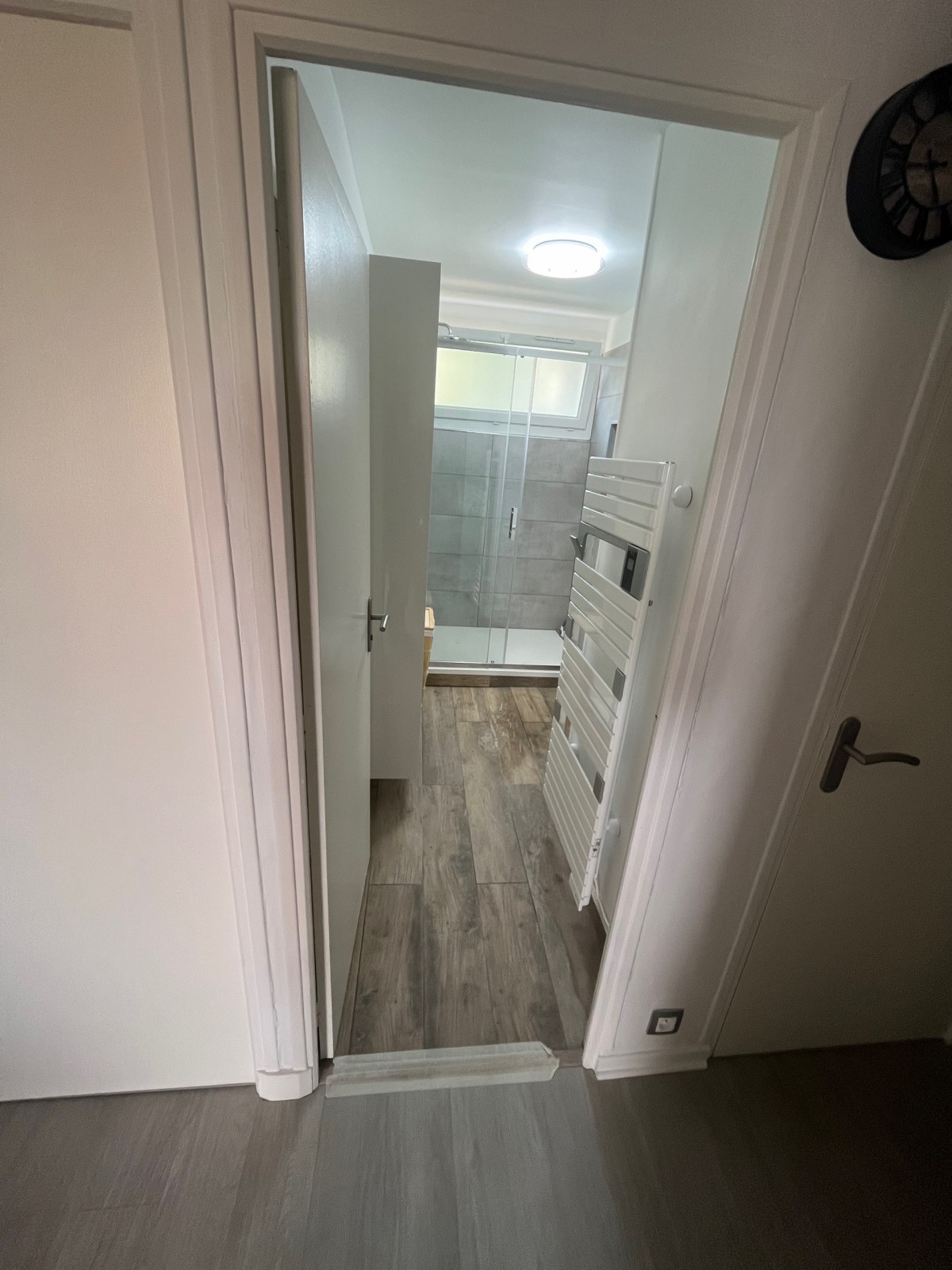 Artisan spécialisé dans l’aménagement et la rénovation de salle de bain à Six Fours Les Plages et ses environs dans le Var