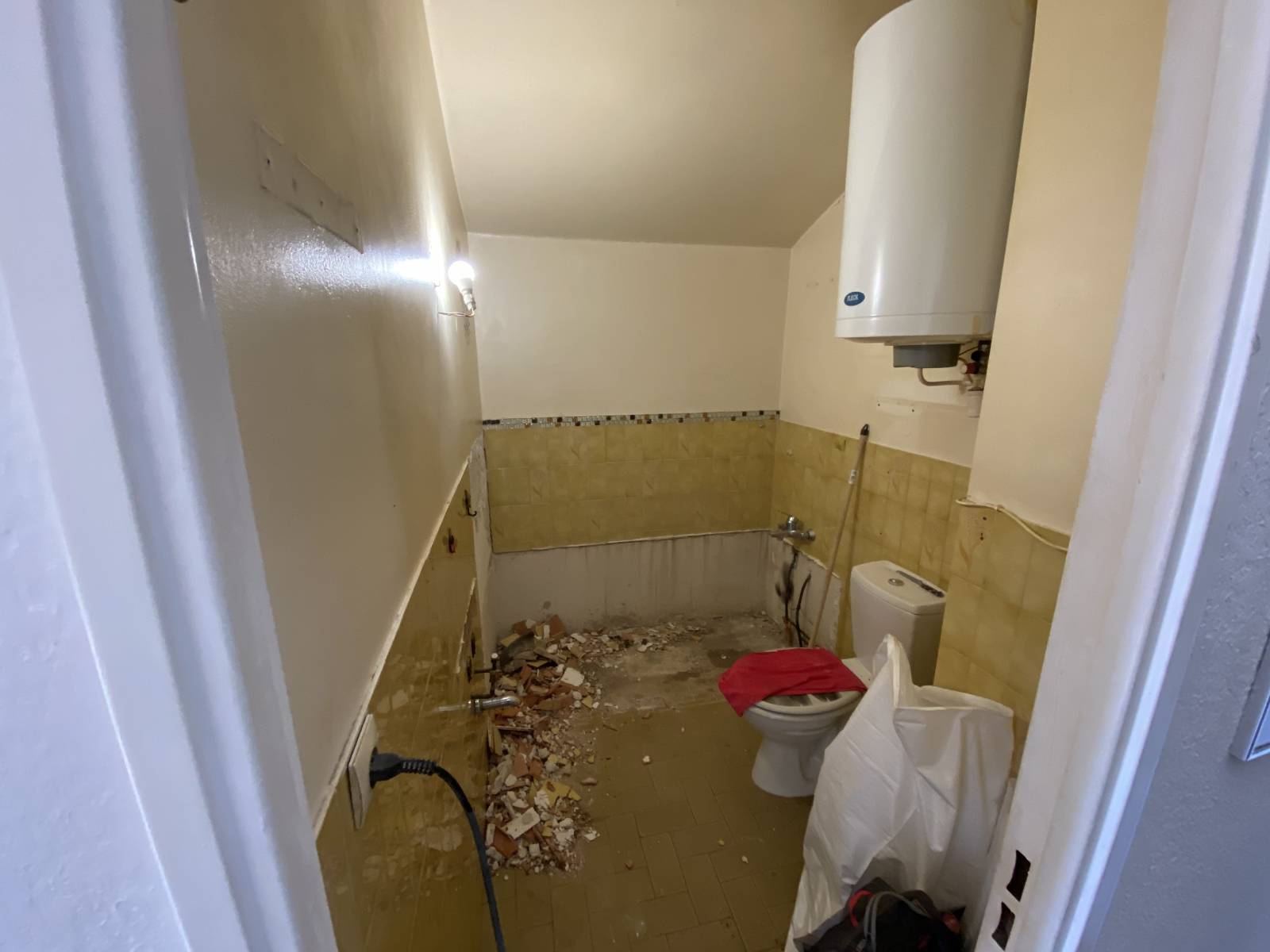 Rénovation salle de bain PMR à SIX-FOURS-LES-PLAGES  (VAR)