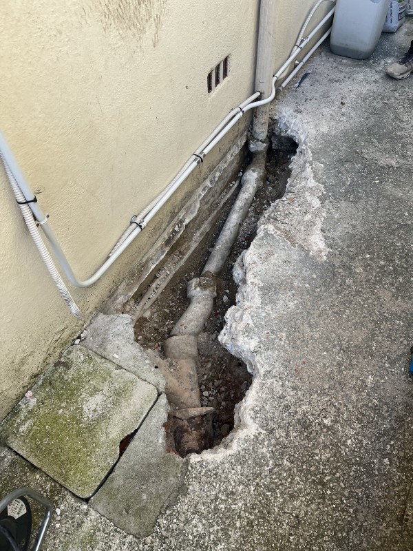 Intervention sur évacuations des eaux usées à LA SEYNE SUR MER 