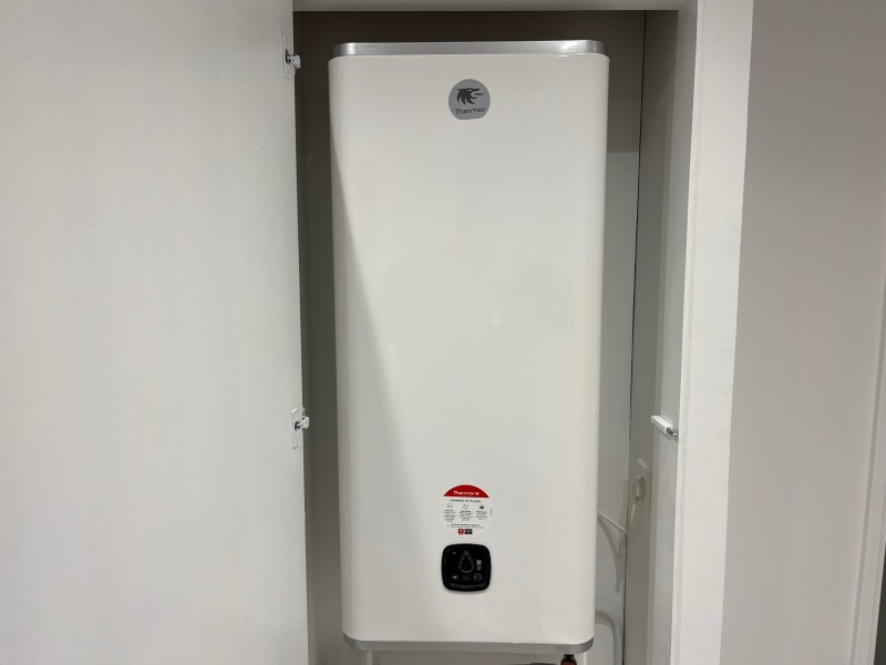 Chauffe-eau électrique plat à TOULON 